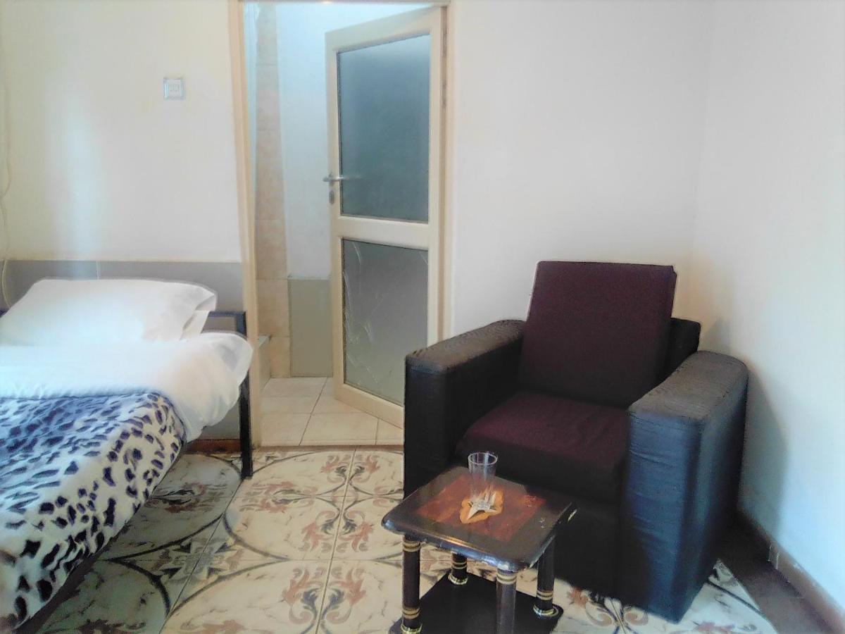 Hostel Fish Eagle Backpackers Lusaka Exterior foto