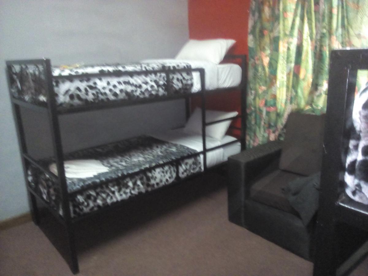 Hostel Fish Eagle Backpackers Lusaka Exterior foto