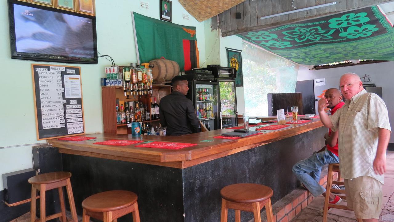 Hostel Fish Eagle Backpackers Lusaka Exterior foto